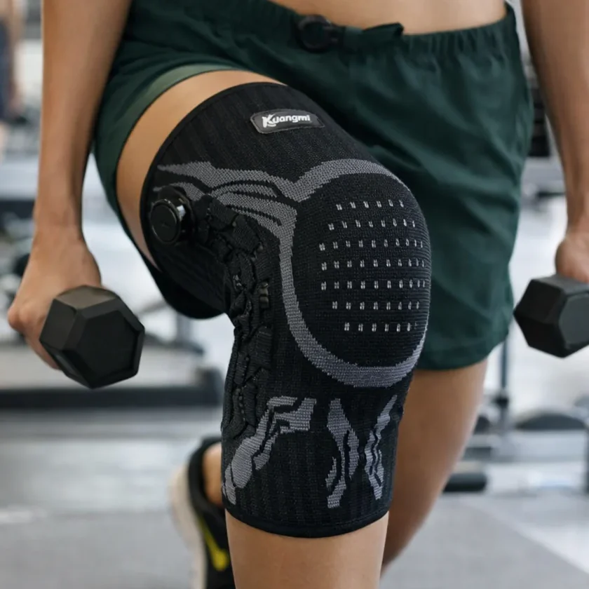 Black brace during a dumbbell lunge